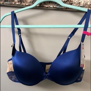 Maidenform Demi Bra NWT 38C